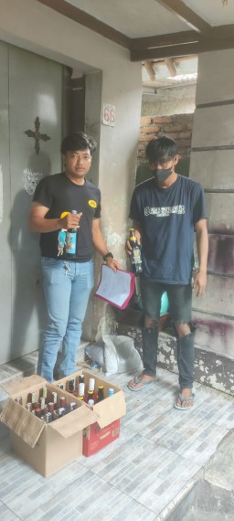 Sat Reserse Narkoba Polres Cirebon Kota Amankan Berbagai Jenis Miras Tanpa Izin di Kertawinangun