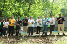 Pemkab Jombang Tanam Pohon dan Tebar Benih Ikan, Wujudkan Ekoteologi