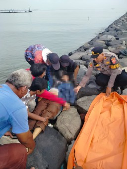 Polres Cirebon Kota Dan Polsek KPC Sigap Tangani Laporan Pemancing Meninggal Dunia