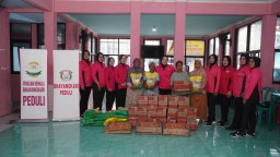 Bhayangkari Cabang Cirebon Kota Salurkan Bantuan Sosial untuk Warga Terdampak Banjir Astana