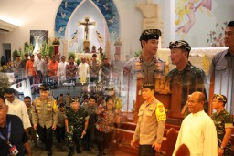 Kapolda Bali Bersama Forkopimda Cek Ibadah Pergantian Tahun di Gereja Fransiskus Xaverius Kuta