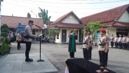 Kapolres Cirebon Kota Pimpin Sertijab Kabag Log dan Kasat Resnarkoba