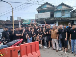 Setengah Ton Beras Digelontorkan, 300 Anggota Yakusa Farm Pati Turun Langsung Bantu Korban Banjir