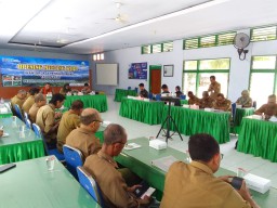 Perhutani KPH Jombang Bersama KJPP Laksanakan Survey Aset Biologis
