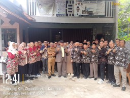 Perpisahan Komite dan Guru SMPN 2 Selajambe Berlangsung di Rumah Bapak Haji Ade Nasrullah S.Ag.M.Pd,i