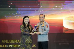 Dinobatkan sebagai Badan Publik Terbaik Nasional, Polri Sabet Arkaya Wiwarta Prajanugraha dalam Monev KIP 2025