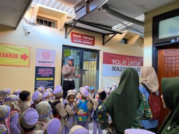 Ops Keselamatan Semeru 2026 Polres Lamongan Gencarkan Sosialisasi Lewat Radio dan Polisi Sahabat Anak