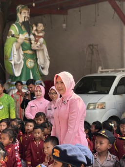 Ketua Bhayangkari Rembang Lakukan Kunjungan ke Rumah Merah Lasem