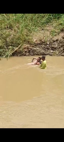 Pencarian Berakhir, Jasad Anak yang Tenggelam di Kali Lamong kreteranggon Ditemukan di Mojokerto