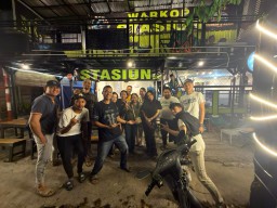 DJ Tessa Morena Sambangi CEO Warkop Stasiun di Jombang, Bahas Kolaborasi dan Kreativitas Anak Muda
