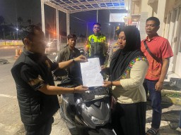 Polsek Kenjeran Kembalikan Sepeda Motor yang di laporkan Hilang