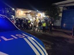 Antisipasi Perang Sarung, Polres Pelabuhan Tanjung Perak Intensifkan Patroli