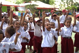 Sambut Hari Suci Nyepi, Danantara Indonesia dan PLN Salurkan 5.000 Paket Perlengkapan Sekolah ke Tiga Provinsi 