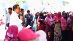 Pemkab Pati Gelar Pasar Murah di Cluwak, Warga Antusias Belanja Bahan Pokok