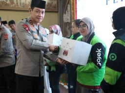 Kapolda Bali Gelar Buka Puasa Bersama PNPP, Ojek Online, PP Polri dan Anak Yatim