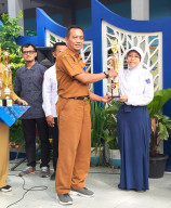 Siswi Berbakat Dari SMPN 2 Rembang Menjuarai FLS3N  Kabupaten Rembang