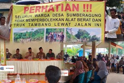 Hasil Musdes: Tambang Boleh Beroperasi, Truk dan Alat Berat Dilarang Melintas Jalan Dusun