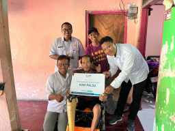 YBM PLN UIP JBTB Salurkan Bantuan Kaki Palsu, Hadirkan Harapan Baru bagi Penyintas Amputasi