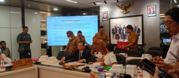 Sengketa Pengelolaan Sampah Dibahas, Pemkot Surabaya Hadapi RDP Terkait Ganti Rugi Rp104 Miliar
