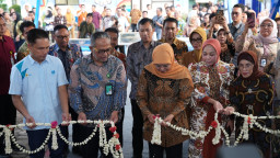 Semangat Hari Lahir Pancasila PLN UIP JBTB dan PLN Grup Jawa Timur Berikan Bantuan ‘Omah Terapiku’