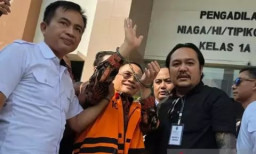 Sidang Perdana Sudewo Diserbu Pendukung, Pengadilan Tipikor Semarang Dipadati Massa