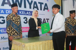 Purnawiyata SMPN 3 Babat Lepas 111 Lulusan, Kepala Sekolah Ajak Siswa Terus Kejar Prestasi