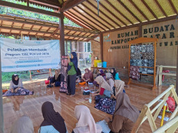 Berdayakan Perempuan Papring, PLN UIP JBTB Genjot Daya Saing Batik Kalipuro Banyuwangi Lewat Digital Marketing dan HAKI