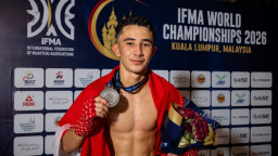 Atlet Muaythai Jawa Timur Elijah Hinzman Raih Perak Dunia IFMA 2026