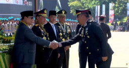 Hari Bhayangkara ke-80: Momen Khidmat IPDA Purnomo Terima Penghargaan Langsung dari Presiden RI