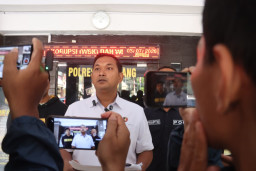 Aksi Terekam CCTV Pelaku Spesialis Bobol Kafe Diamankan Satreskrim Polres Lumajang