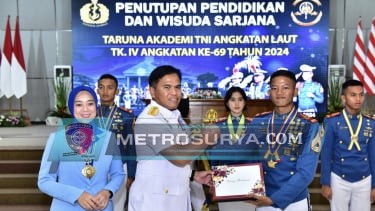 Anak Penjaga Warung Kelontong Ini Berhasil Jadi Lulusan Terbaik Akademi Angkatan Laut Tahun 2024