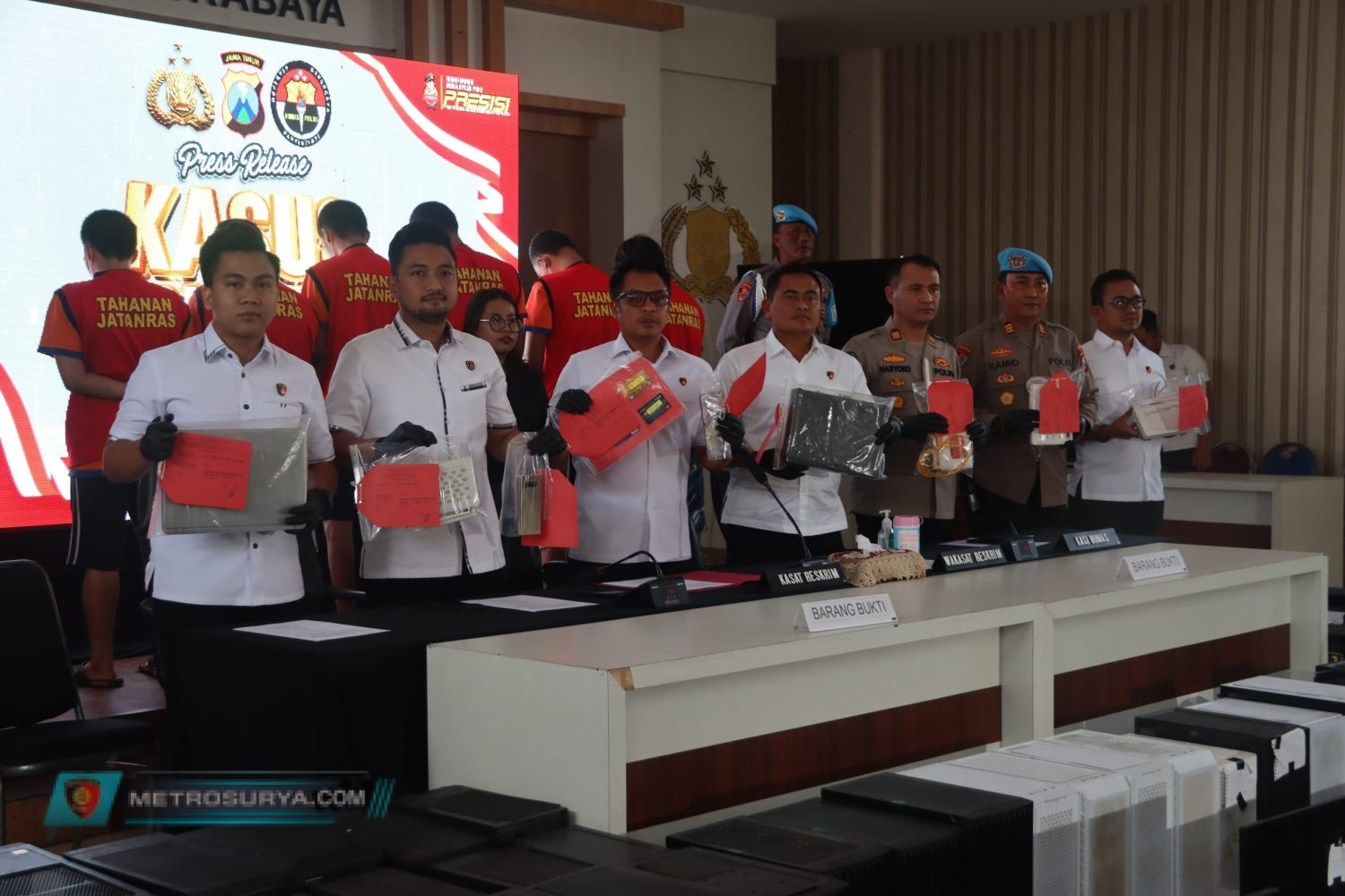 Enam Tersangka Diduga Pelaku Judol Ditangkap Polisi