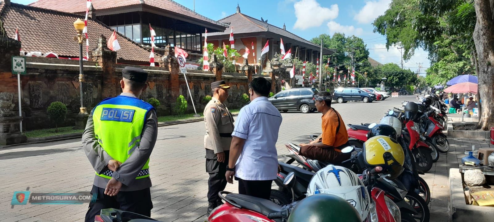 Subsatgas Binmas Memberikan Himbauan Kepada Masyarakat Untuk Mewujudkan Harkamtibmas Yang Kondusif