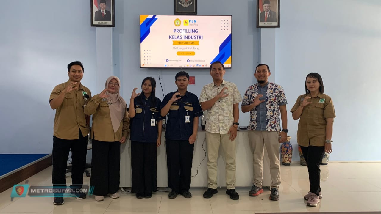 PLN Icon Plus Bekali Siswa SMKN 5 Malang Dengan Wawasan Industri