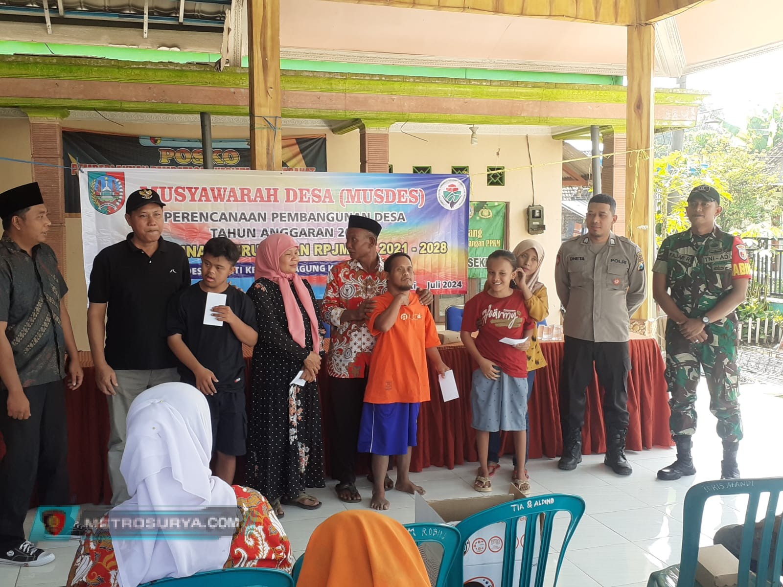 Santunan Disabilitas dan Tunarungu Merupakan Pra Acara MusDes Desa Seketi Mojoagung