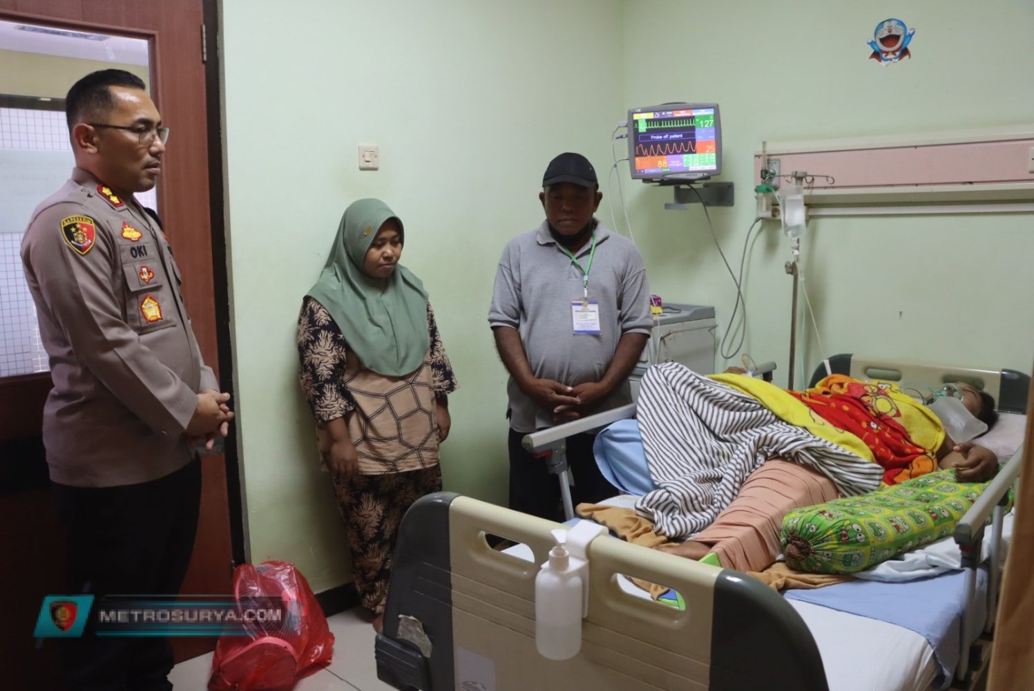 Kapolres Probolinggo Kota Kunjungi Korban Laka Perlintasan Kereta Api, Beri Dukungan dan Doa