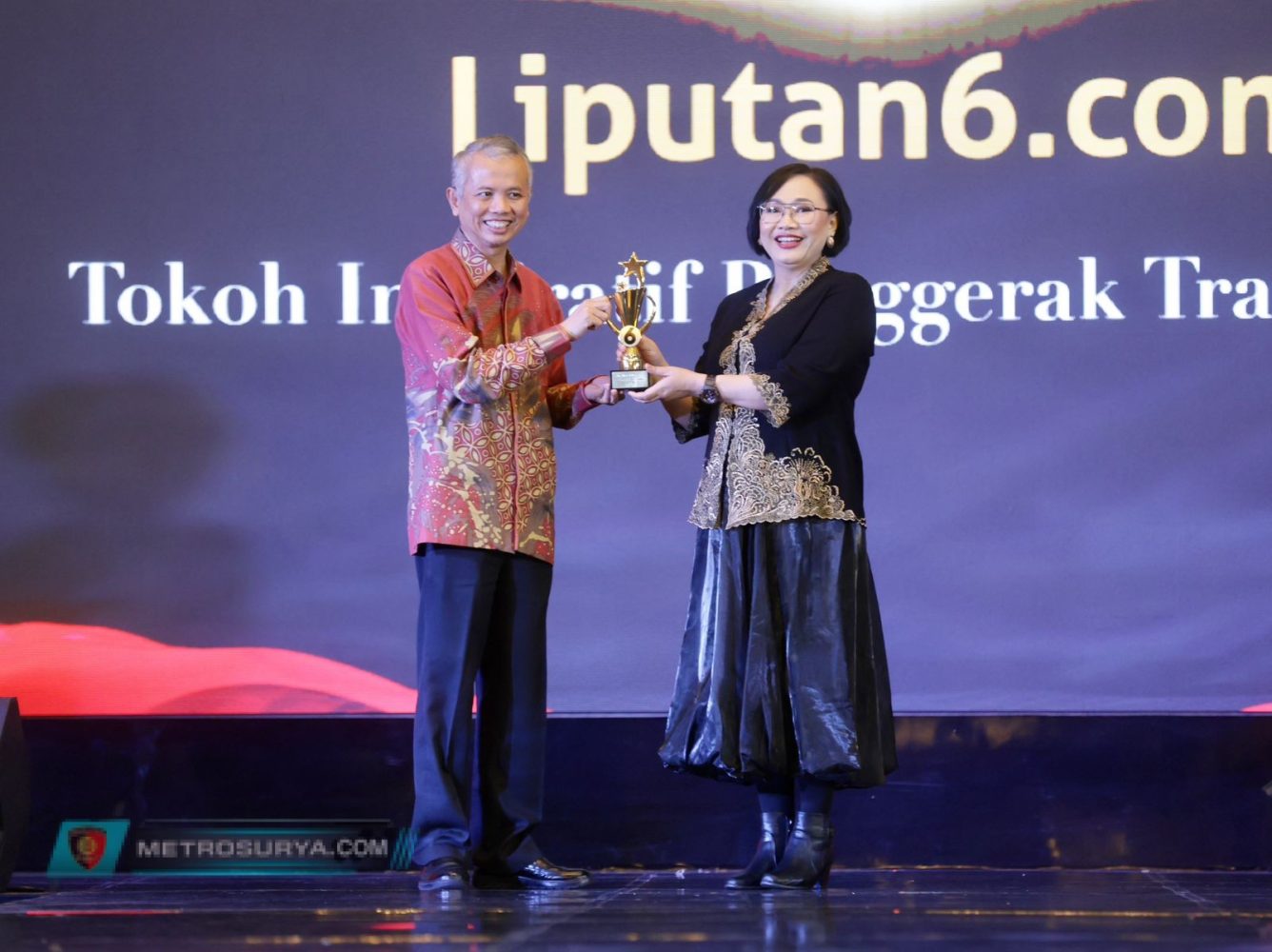 Dirut PLN Raih Penghargaan Tokoh Inspiratif Penggerak Transisi Energi