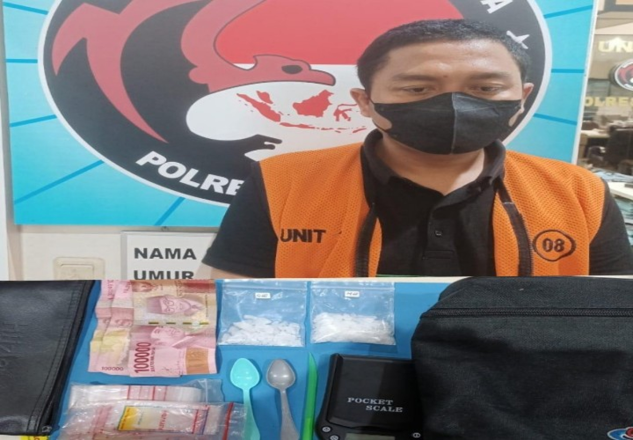 Satresnarkoba Polrestabes Surabaya Bongkar Peredaran Sabu, Sita 22 Gram Barang Bukti