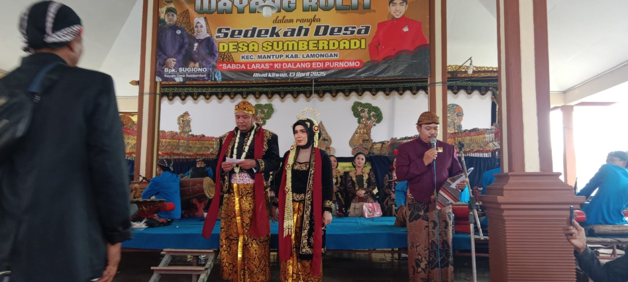 Lestarikan tradisi Sedekah Bumi  Pemdes Sumberdadi Gelar Acara Kirab Budaya Tumpeng Agung dan Kesenian Wayang Kulit
