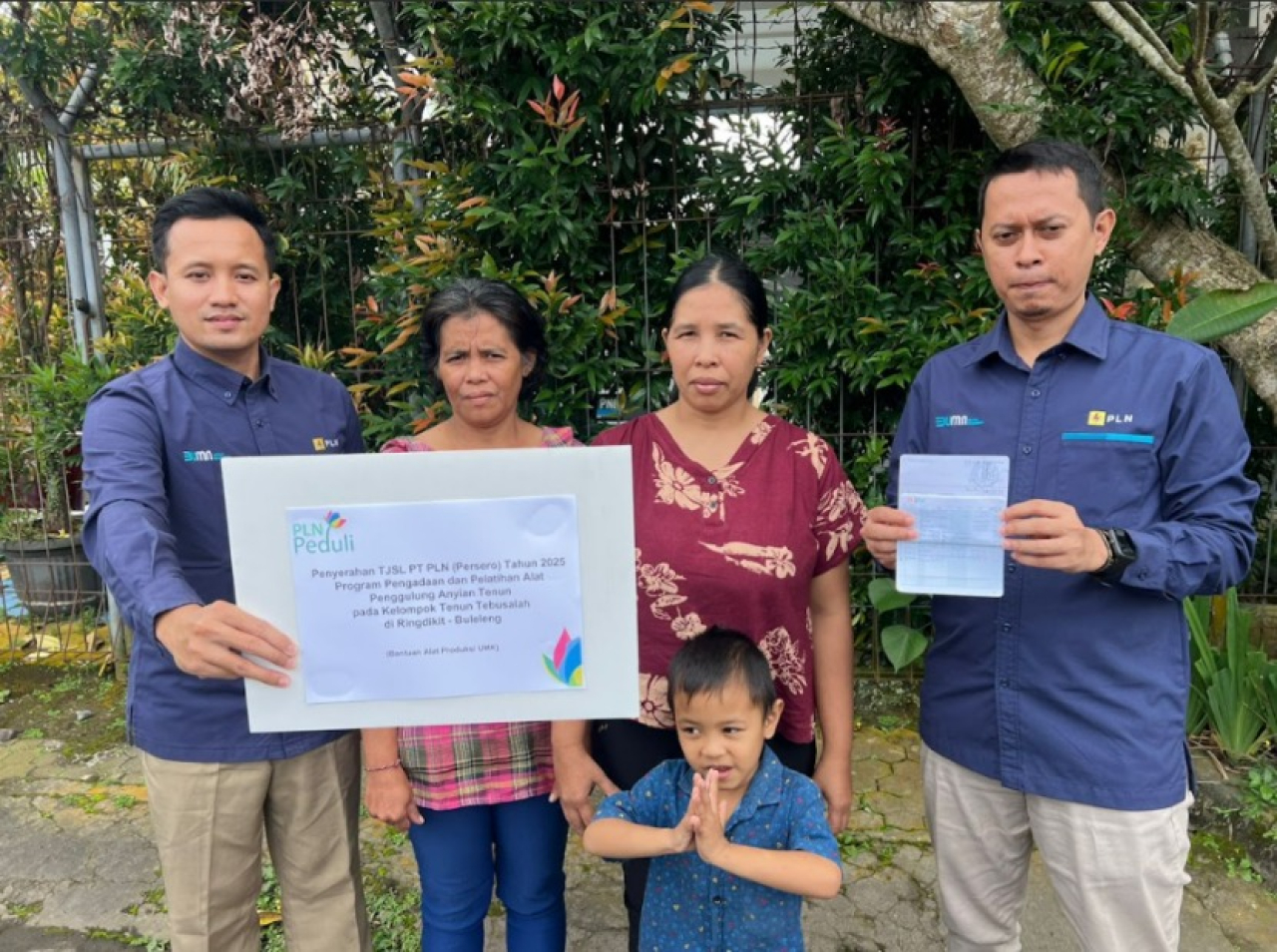 Kehadiran Listrik untuk Rakyat, PLN UIP JBTB Dukung Perempuan Ringdikit Melalui Bantuan Alat Tenun dan Pelatihan mewujudkan Kesetaraan Gender dan Pelestarian Budaya Bali