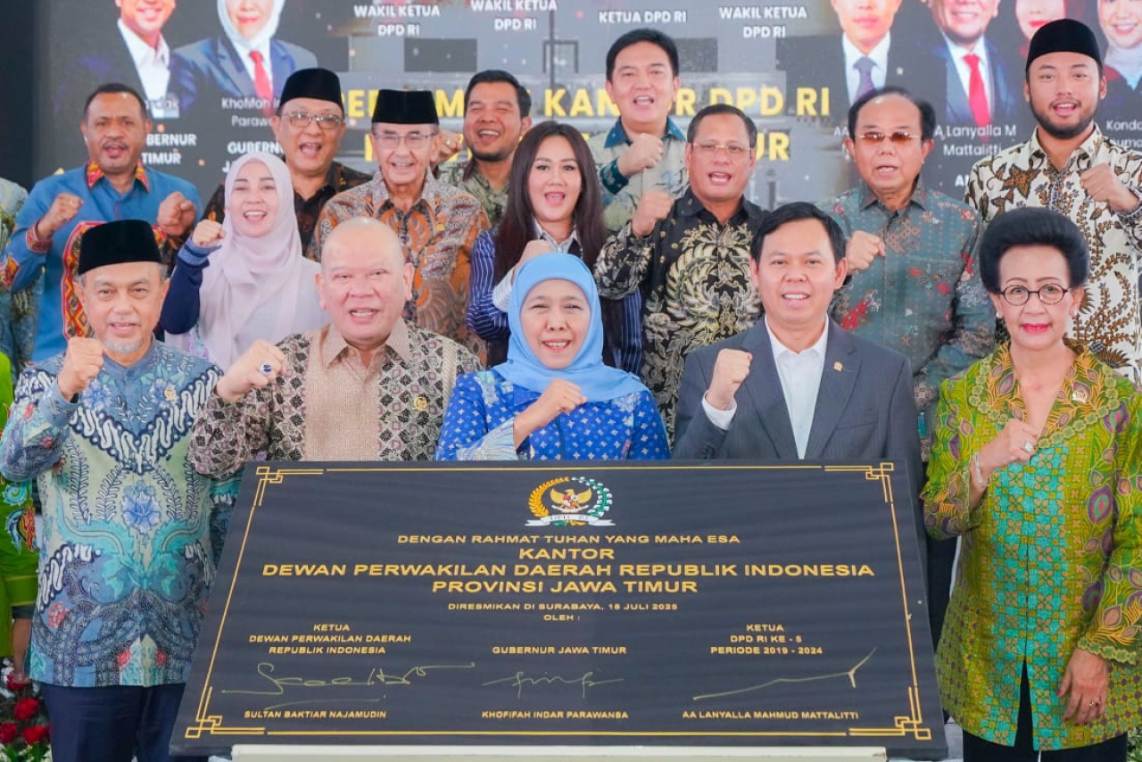 Bersama Ketua DPD RI , Gubernur Khofifah Resmikan Kantor DPD RI Jatim, Kini Saluran Aspirasi Masyarakat Lebih Dekat