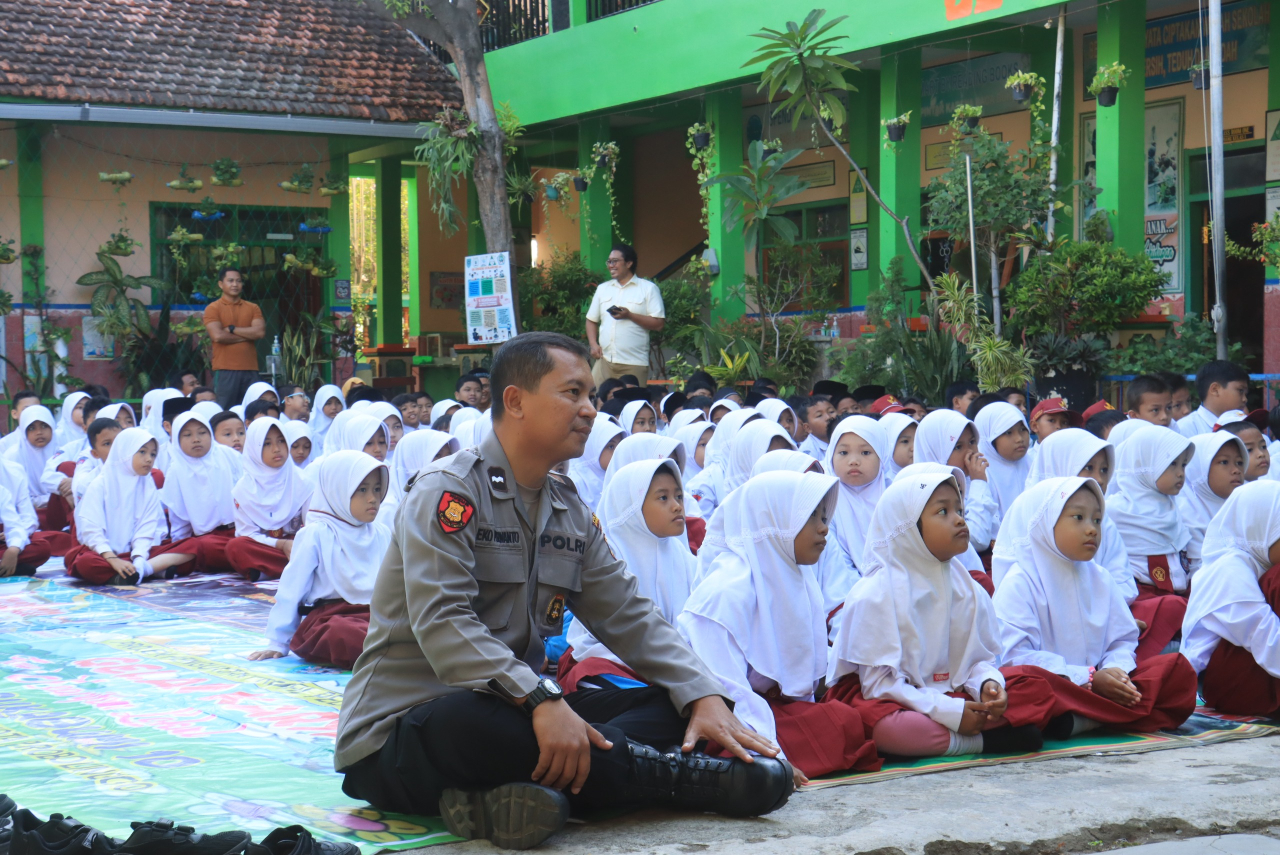 Antisipasi Bullying, Polres Probolinggo Kota Gelar Sosialisasi Perlindungan Anak di Sekolah