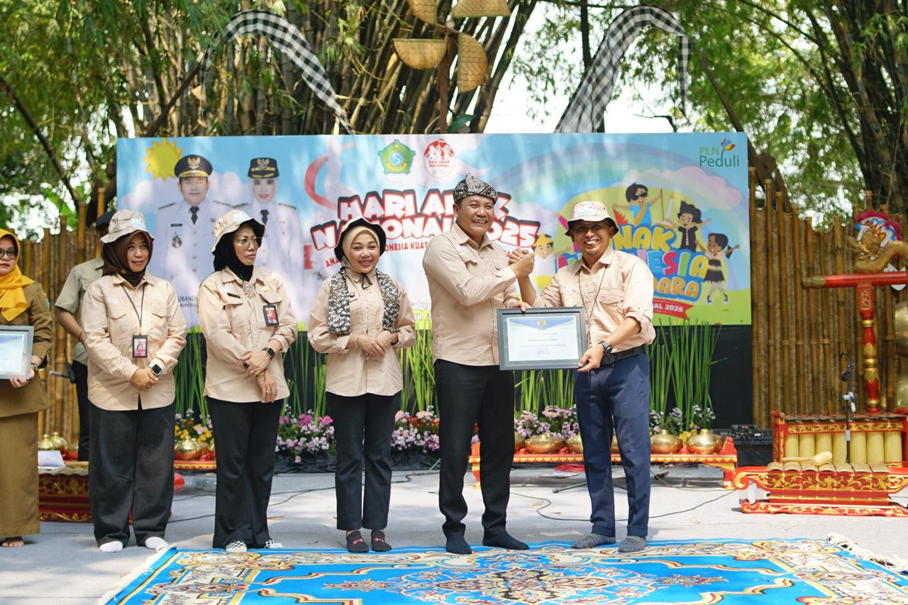 Dukung Program Berkelanjutan, TJSL PLN Raih Apresiasi Pemkab Sidoarjo