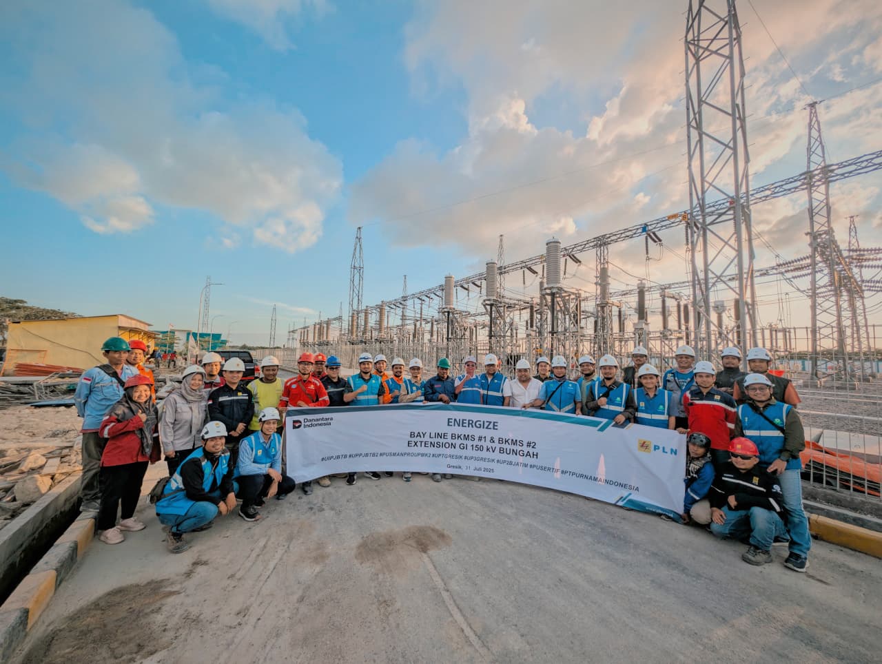 Sambut Hari Kemerdekaan Indonesia, PT PLN (Persero) UIP JBTB Berhasil Lakukan Energize Perluasan GI 150 kV Bungah