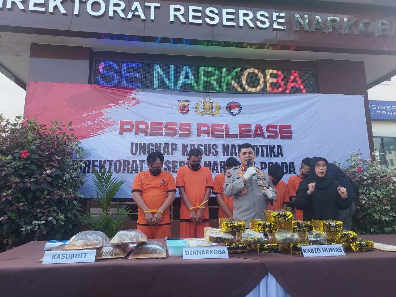 Tekankan Masyarakat Jangan Terjebak Narkoba, Polda Jabar Amankan 17 Kg Sabu dan Ganja dari 'Segitiga Emas