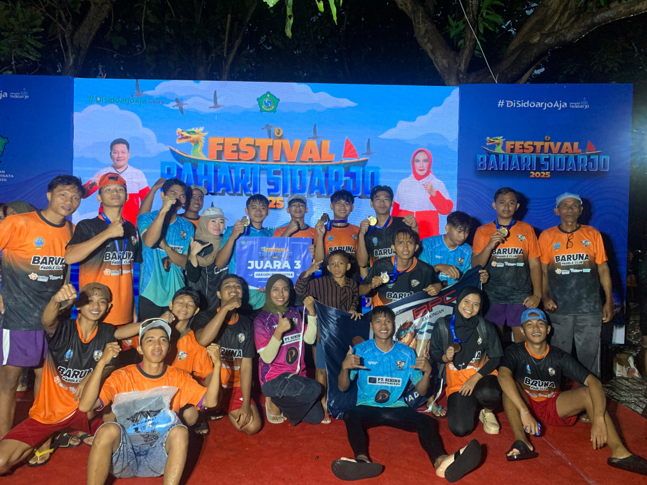 M Lutfi CEO PT SNR dan IPDA Purnomo Apresiasi Keberhasilan Tim Dayung BPC Lamongan