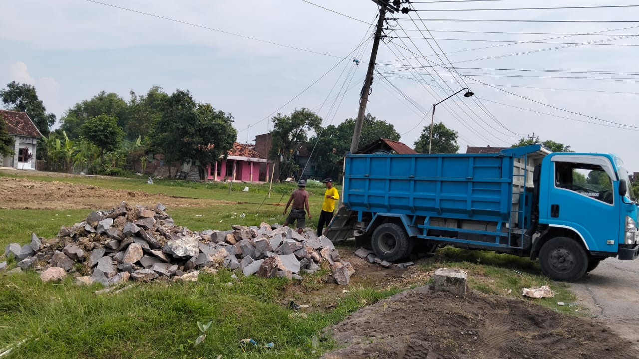 Warga Dk. NgLempung Tolak Pembangunan Koperasi Merah Putih