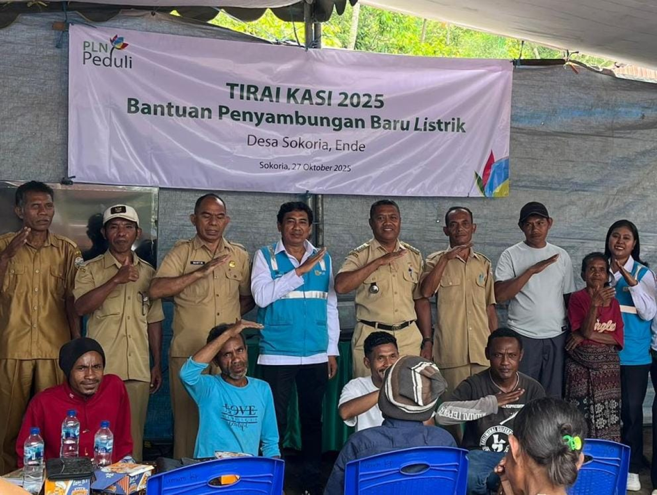 PLN untuk Rakyat, PLN Hadirkan Keadilan Energi Lewat Program Tirai Kasi di Kecamatan Ndona Timur NTT,Terangi Wilayah Terpencil