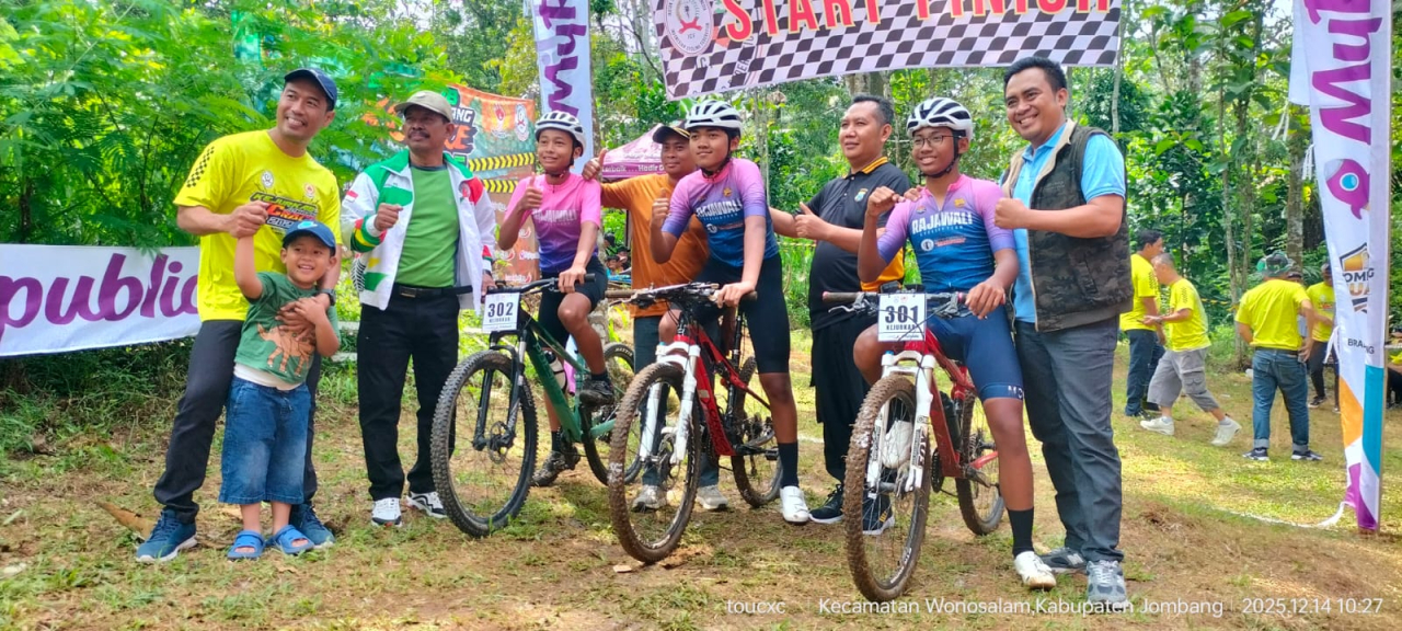 Ikatan Sport Sepeda Indonesia (ISSI) Sukses Gelar Kejurkab Jombang XC Race 2025 di Wonosalam