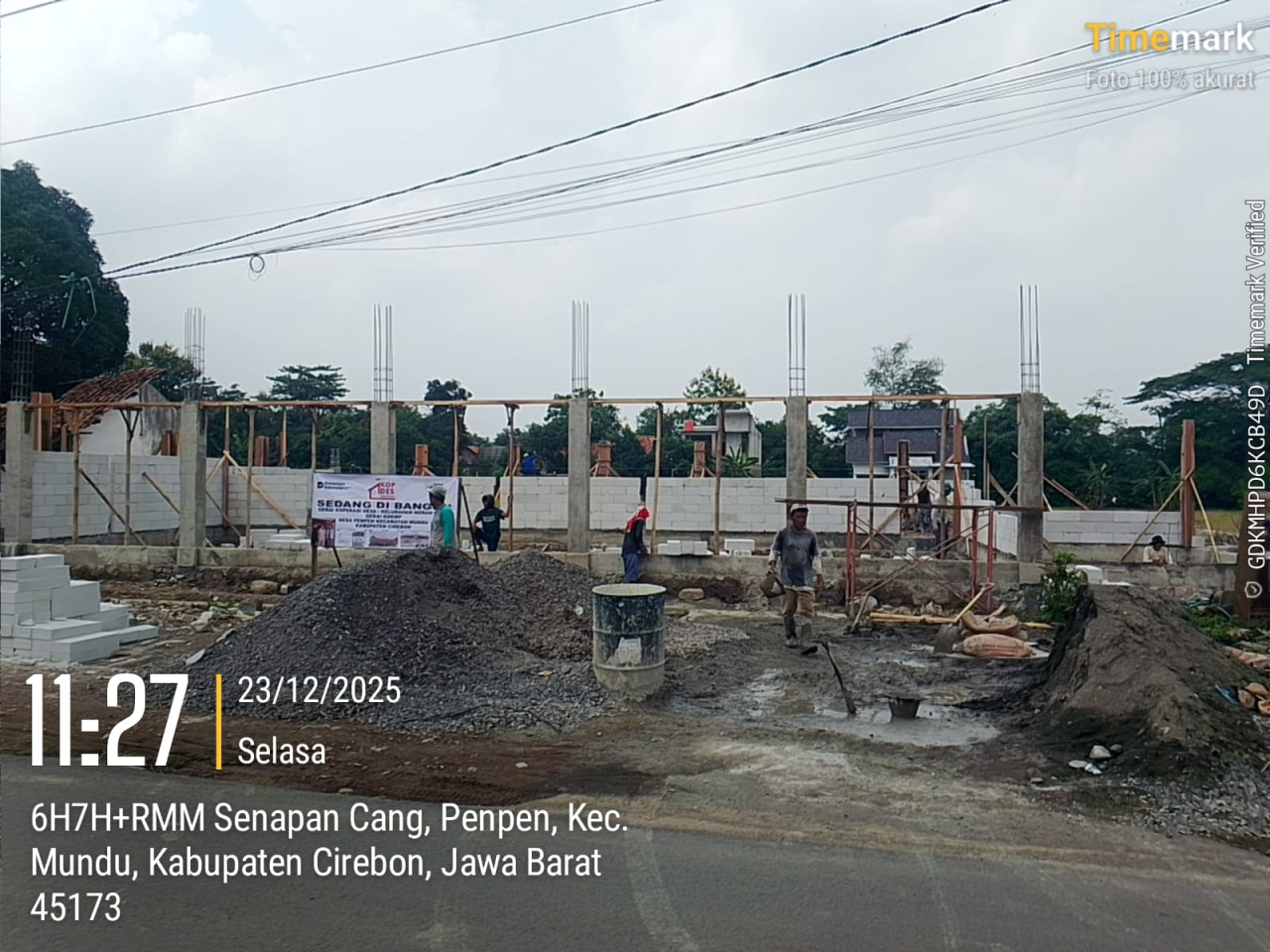 Pembangunan Gedung Koperasi Desa Merah Desa Penpen Kecamatan Mundu Kabupaten Cirebon Jawa Barat